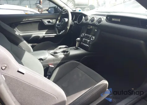 2019 Ford Mustang Ecoboost z USA, uszkodzony, nr VIN 1FA6P8TH2K5190921